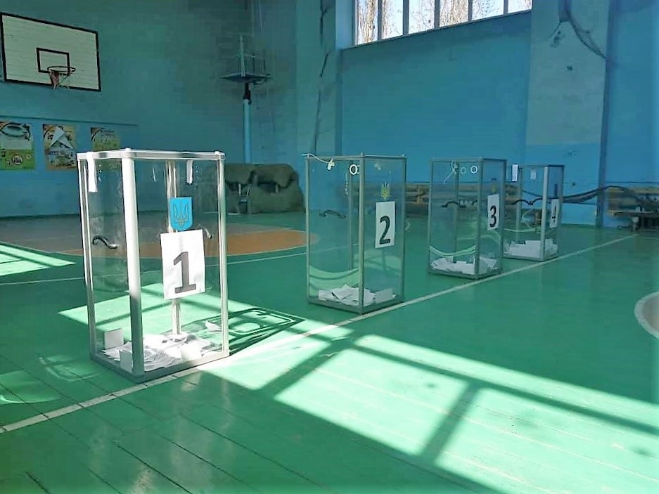 Виборча дільниця в школі №5 м.Курахове