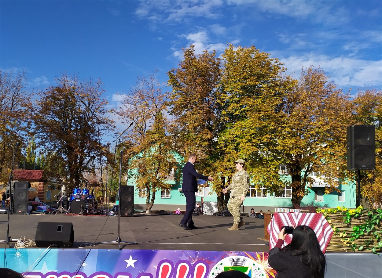 Мер міста вітає військових