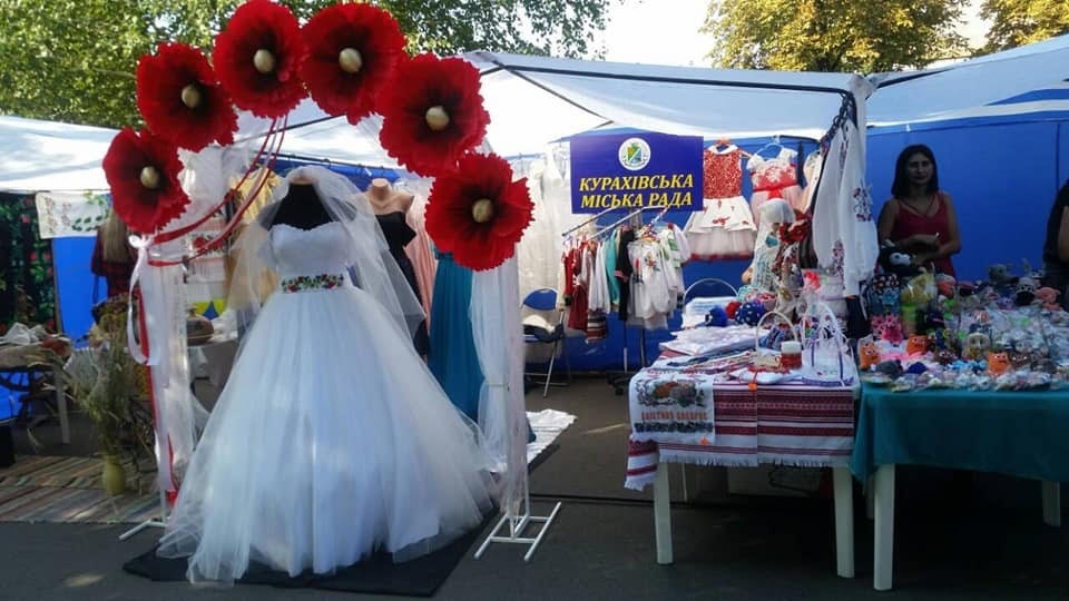 Весільна сукня на виставці