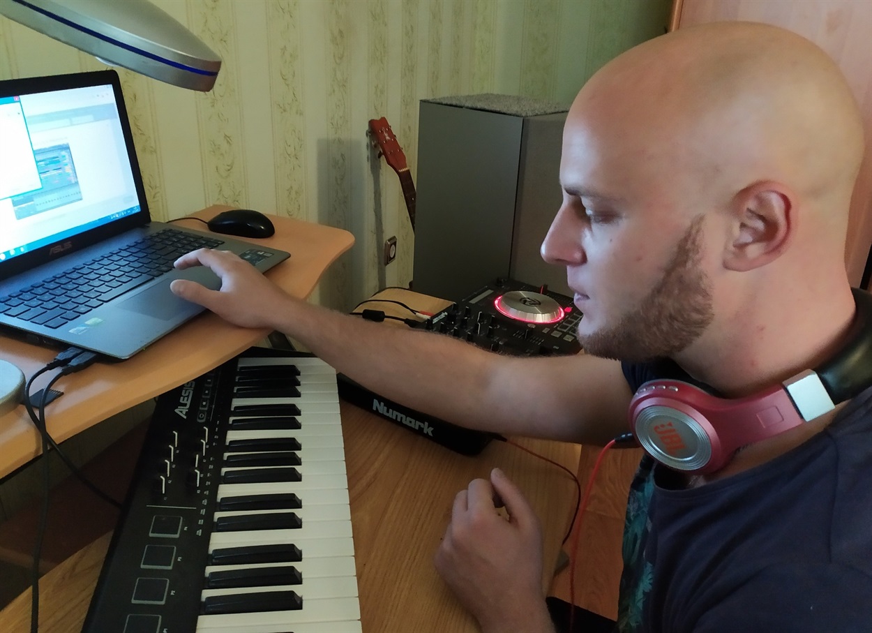 DJ То.К