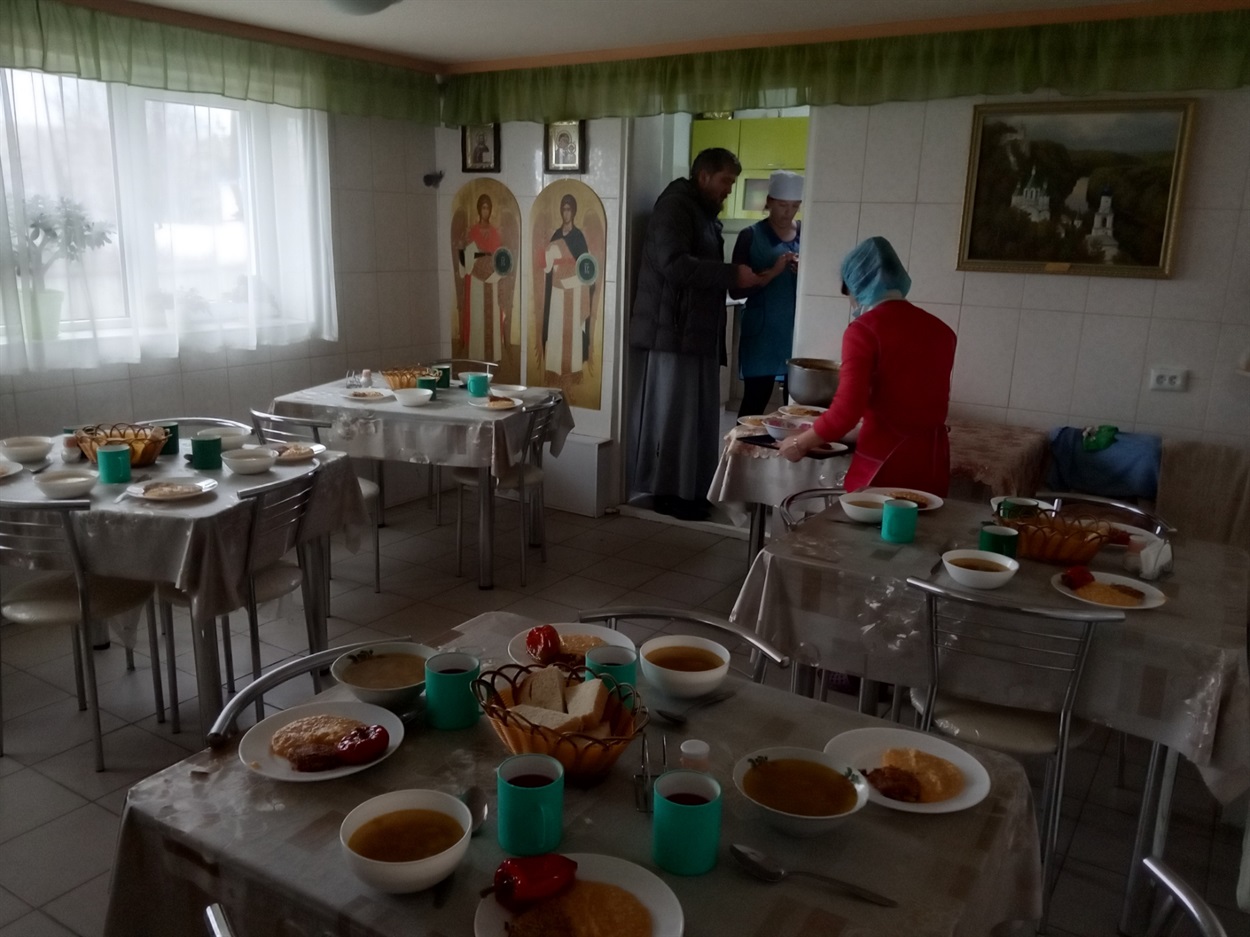 Дому милосердя допомагають агрофірми та громадські організації