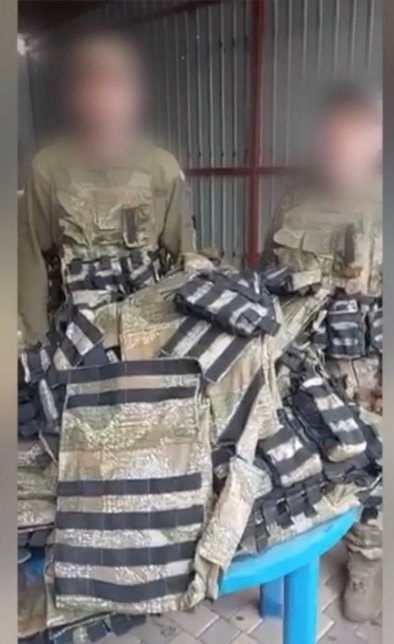 Юний волонтер назбирав гроші на велику партію бронежелетів, тепловізор і пристрій нічного бачення для ЗСУ